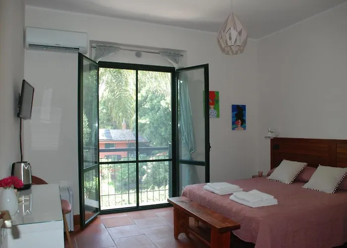 Anthea Bed & Breakfast 3*